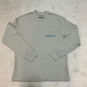 NWOT Adult unisex ESSENTIALS shirt